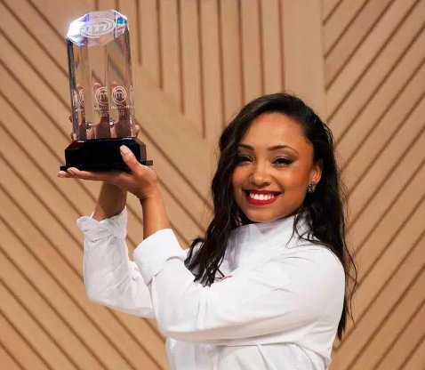 Foto: Paola Carosella é uma das juradas do 'MasterChef Profissionais' junto com Henrique Fogaça e Erick Jacquin - Purepeople