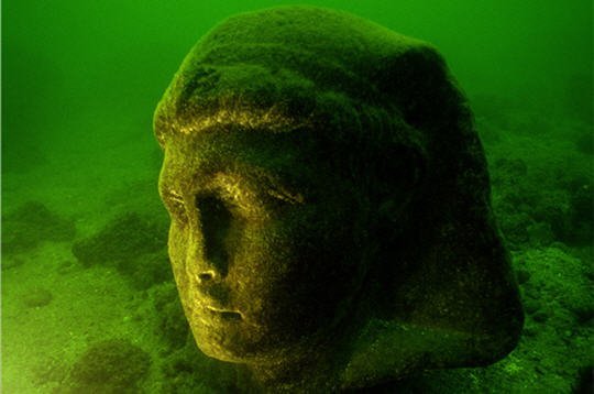 antinousgaygod's tweet photo. #Caesarion son of #Cleopatra & #JuliusCaesar (she said). Head discovered by marine #archaeologist #Goddio. See the #SunkenCities #exibition! https://t.co/QBnTyJIMMi