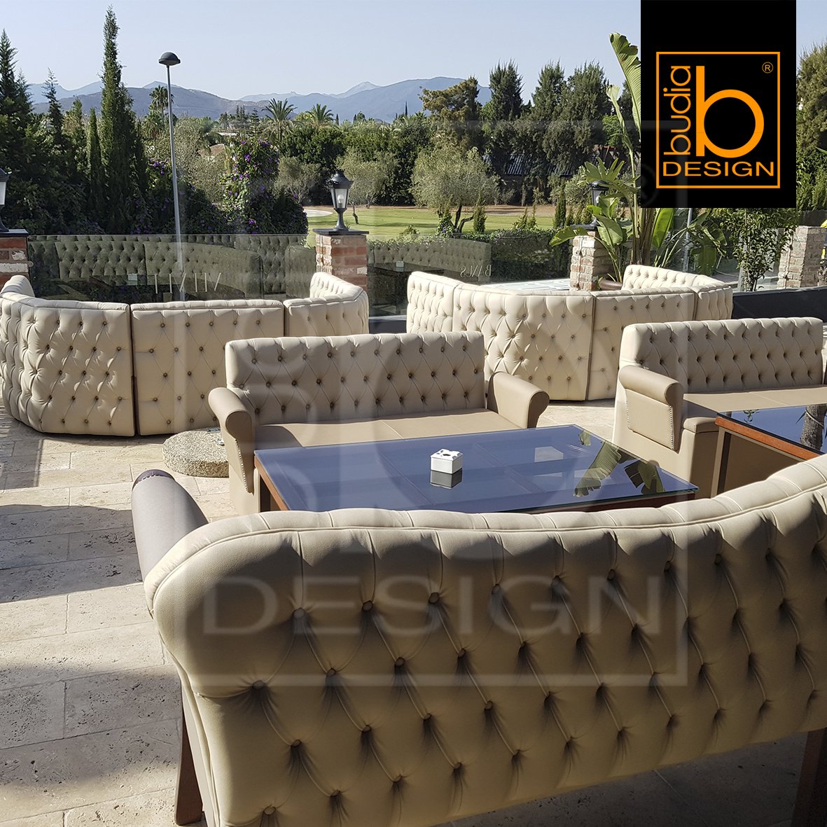 budiadesign's tweet photo. ✨Espectacular terraza en Velvet Marbella✨
Instalados estos nuevos sofás 😍
Elegancia, diseño y estilo en tonos beige con capitoné.

#Marbella https://t.co/xRnf500wvu