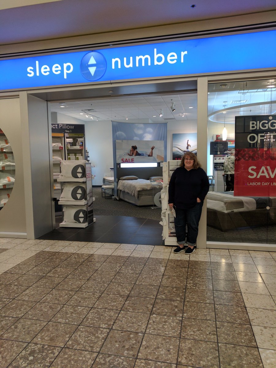 susie9129's tweet photo. Couldn't stop at the mall without a quick stop at the Sleep Number Store!! #MySleepNumberStore #Smiley360 https://t.co/LS7loaiE3g