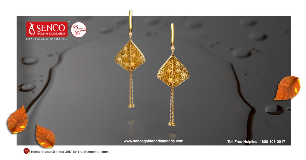 sencogoldindia's tweet photo. Elegance is personified in this exquisite jewellery. #Earrings #EverliteCollection #SencoGoldAndDiamonds https://t.co/A91CCLaf19