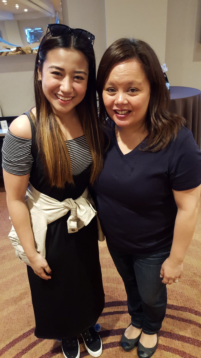 pjoves's tweet photo. @itsMorissette it was great to meet you and @MsJ0NA during #asapliveintoronto. this was at the hotel sat am. 😊 https://t.co/fF4LdWMwpD