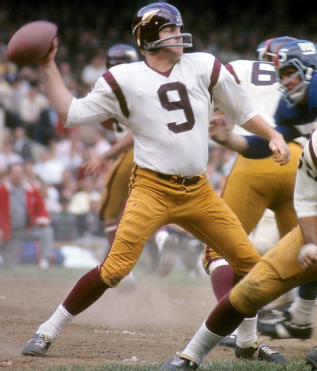 Happy Birthday to Sonny Jurgensen, who turns 83 today! 