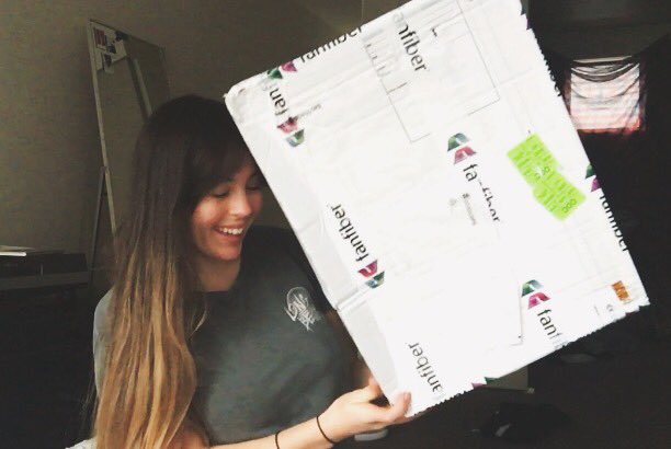 Watch heyimbee's leaked NSFW photo on TwXstars