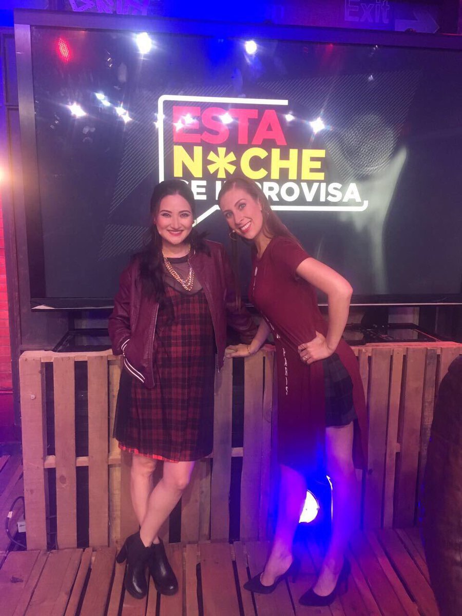 _Hiromi's tweet image. Grabando para #EstaNocheSeImprovisa Gracias a @LOBModa por los outfits y @clementeparker7 por el styling. Nos divertimos mucho!!!