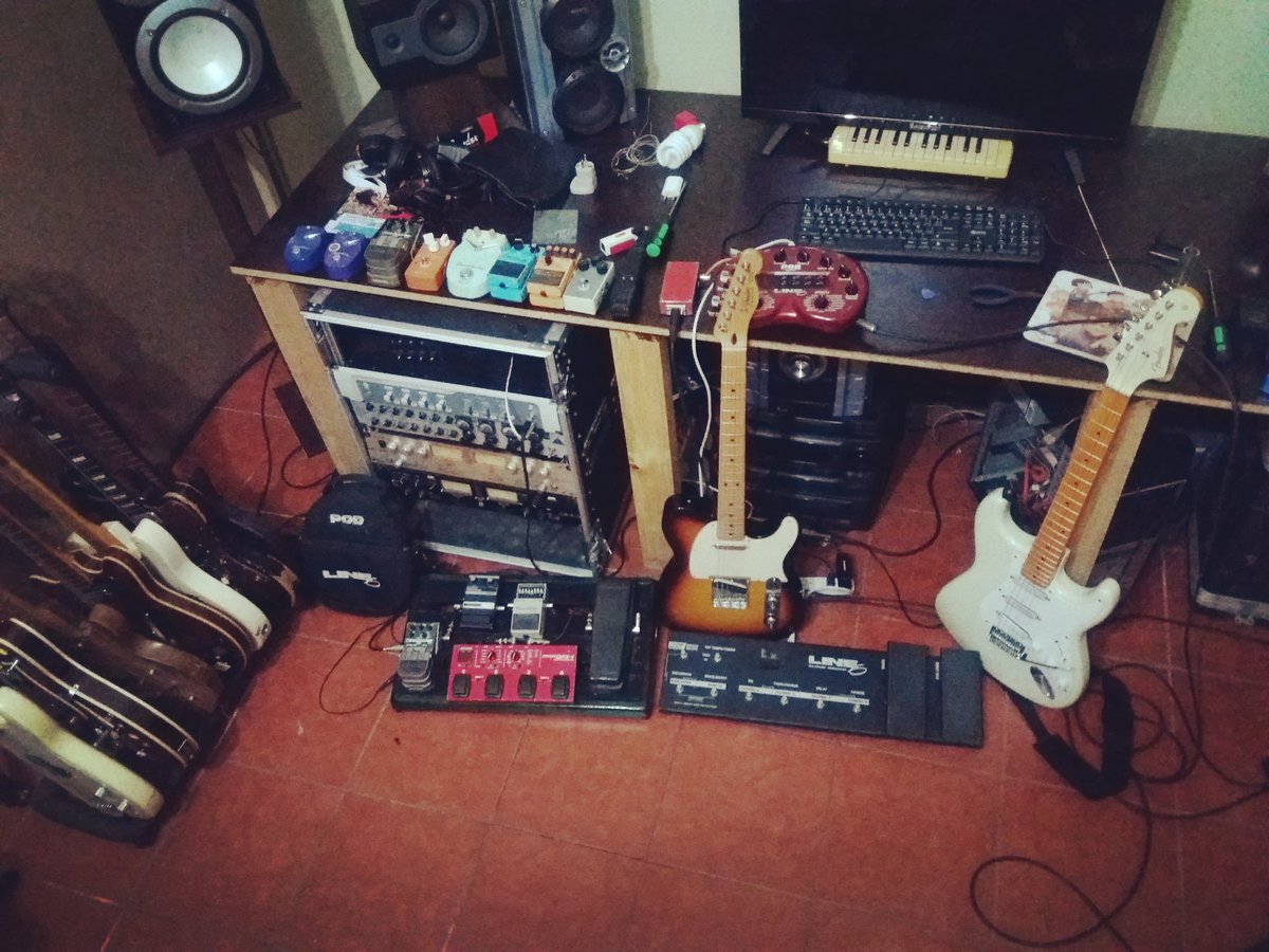 Guayocaster's tweet photo. Ceibon Estudio, #MyLab #MusicaLatina #LatinoRock #AutenticoYo #FenderStrat #ZoomGfx1 #PodLine6 #FullTono #FullRigo https://t.co/nRwXDHDiTD