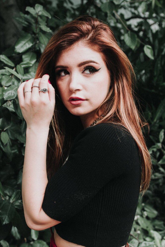 ATCMIDDLEEAST's tweet photo. Happy 21+1 Birthday to our angel!! We love you more than you know. Stay rad babe. 💕💗💓💖❤❤️💜💘🌈🎈🎁🎊 @ChrissyCostanza https://t.co/D3rBc9CtWo