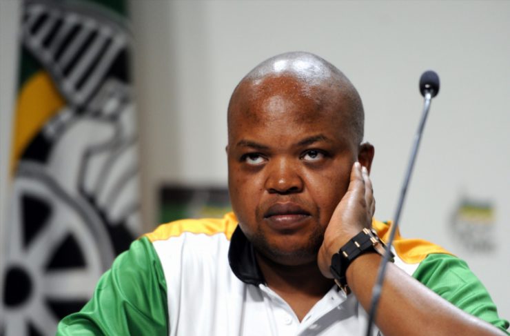 BraHlonisky's tweet image. When you hear #Guptas are selling everything &amp;amp; your R5m house is next.
#Oakbay #Tegeta