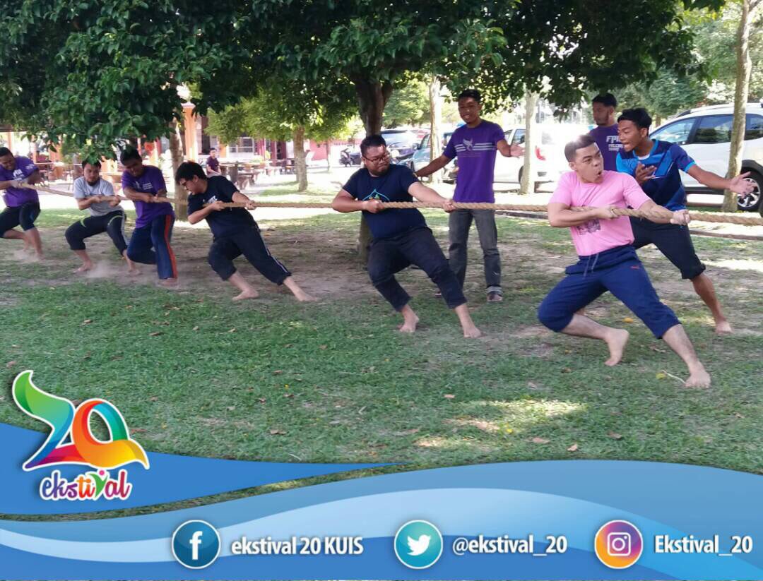 ekstivalkuis's tweet photo. Live Update : Hari Keluarga KUIS "Tarik Tali" πͺπ»πͺπ»πͺπ»
#Ekstival20
#SebarkanCintaPerkasakanDakwah
#EkspoDanEkstival
#MakeUsTrending
#IIUCS https://t.co/oEaZX7IE1K