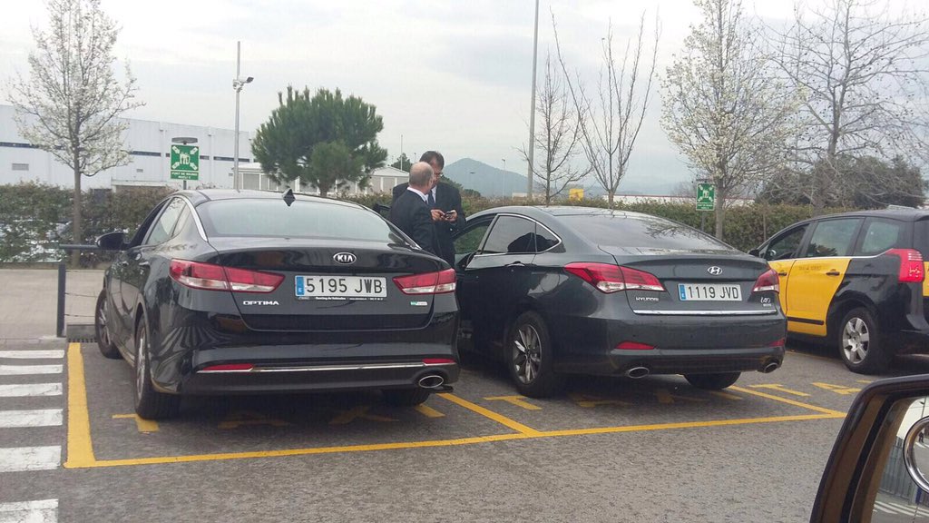 CarlosTxProject's tweet photo. #cabifymola Aparte de no pedir certificado de penales parece que vuestros conductores no tienen ni la ESO porque no saben leer #VtcNoEsTaxi https://t.co/DdKppPlS2S