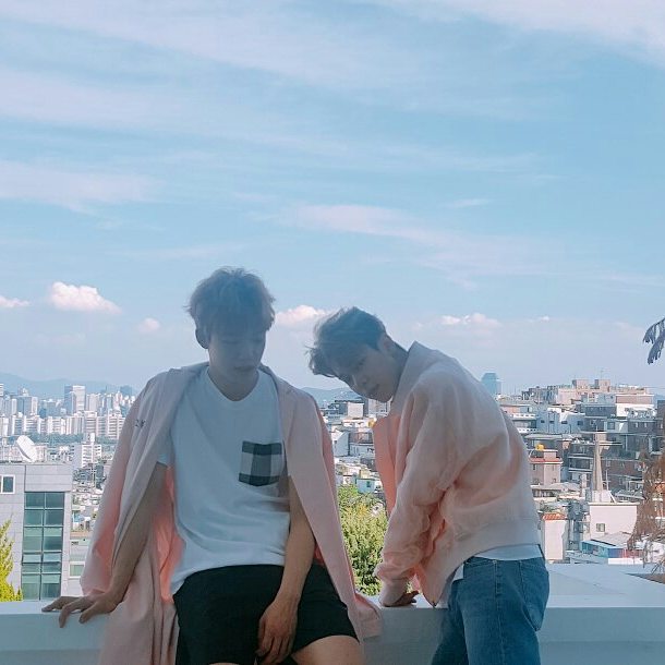 KwaveOfficial's tweet photo. [KWAVE U]
MXM의 디지털 화보 촬영 현장 공개 ! 
맛보기로 2컷만 공개 합니다 ! 
반응이 좋으면 추가 공개를 ...(소근소근)
https://t.co/1lwTAkfWx3
#MXM #임영민 #김동현 #프로듀스101 #kwave #kwaveu https://t.co/g7aboay66h