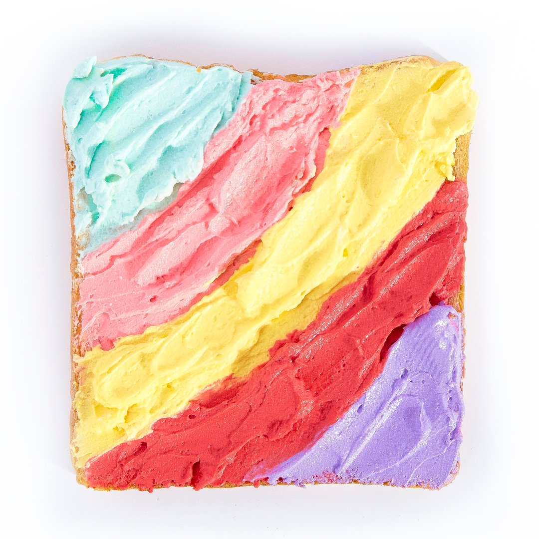 No unicorns were harmed in the making of this toast! 🦄 🌈  (Breakfast courtesy of <a href="/Gatherandgather/">Gather & Gather</a> ) #Primark #unicorns