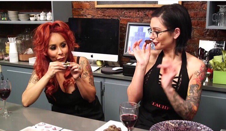 ωєℓℓɴᴇss ωє∂ɴᴇsᴅᴀʏ : ᴇᴀᴛ ᴍᴏʀᴇ ᴄʜᴏᴄᴏʟᴀᴛᴇ 💥🙌🏼💯🍫 @jwoww <a href="/snooki/">Nicole Polizzi</a> <a href="/tachechocolate/">Tache Chocolate</a> #wellnesswednesday