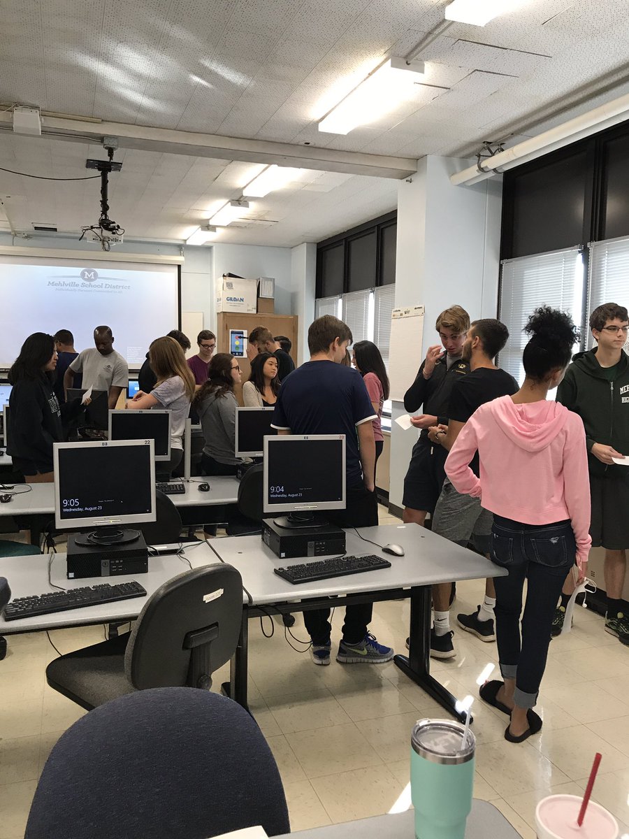 MrsGoodman3's tweet photo. Mr. Gegg's and Mrs. Goodman's TAPs are getting to know each other during today's character activity. #msdr9 https://t.co/BiQ85WMKgc
