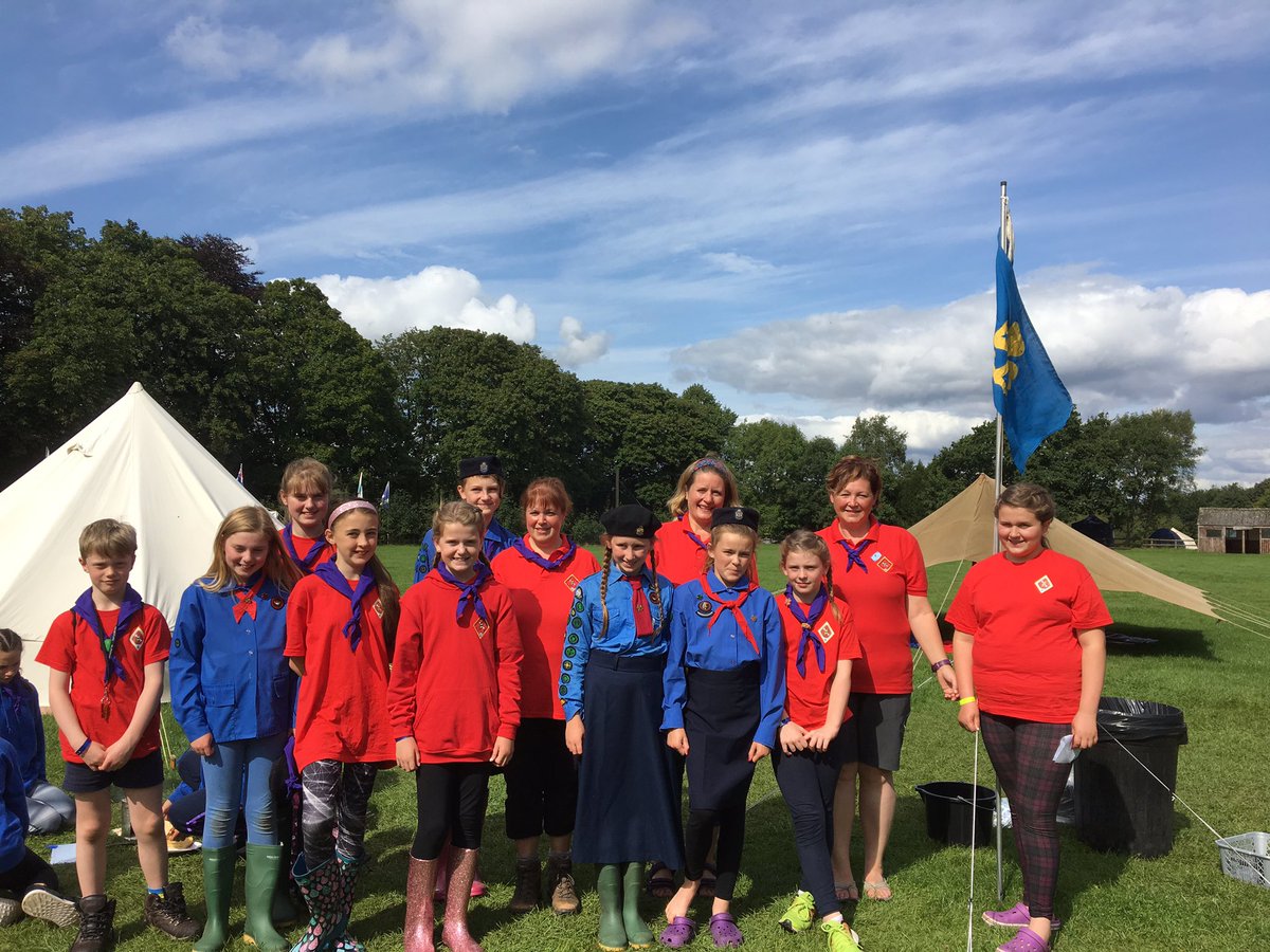 GGShropshire's tweet photo. A promise ceremony where old meets new! #waves2017 well done ladies 🎉 https://t.co/YRjuCjJVdO