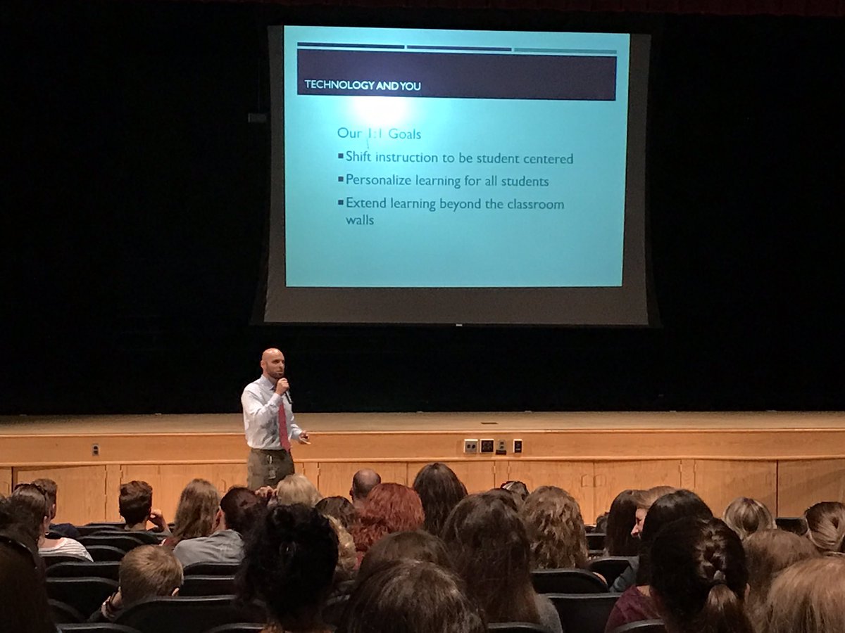 mark_hilburger's tweet image. Class of 2021 learning about @HCSDLTT from @MZaffuts #gocadets #cadettech