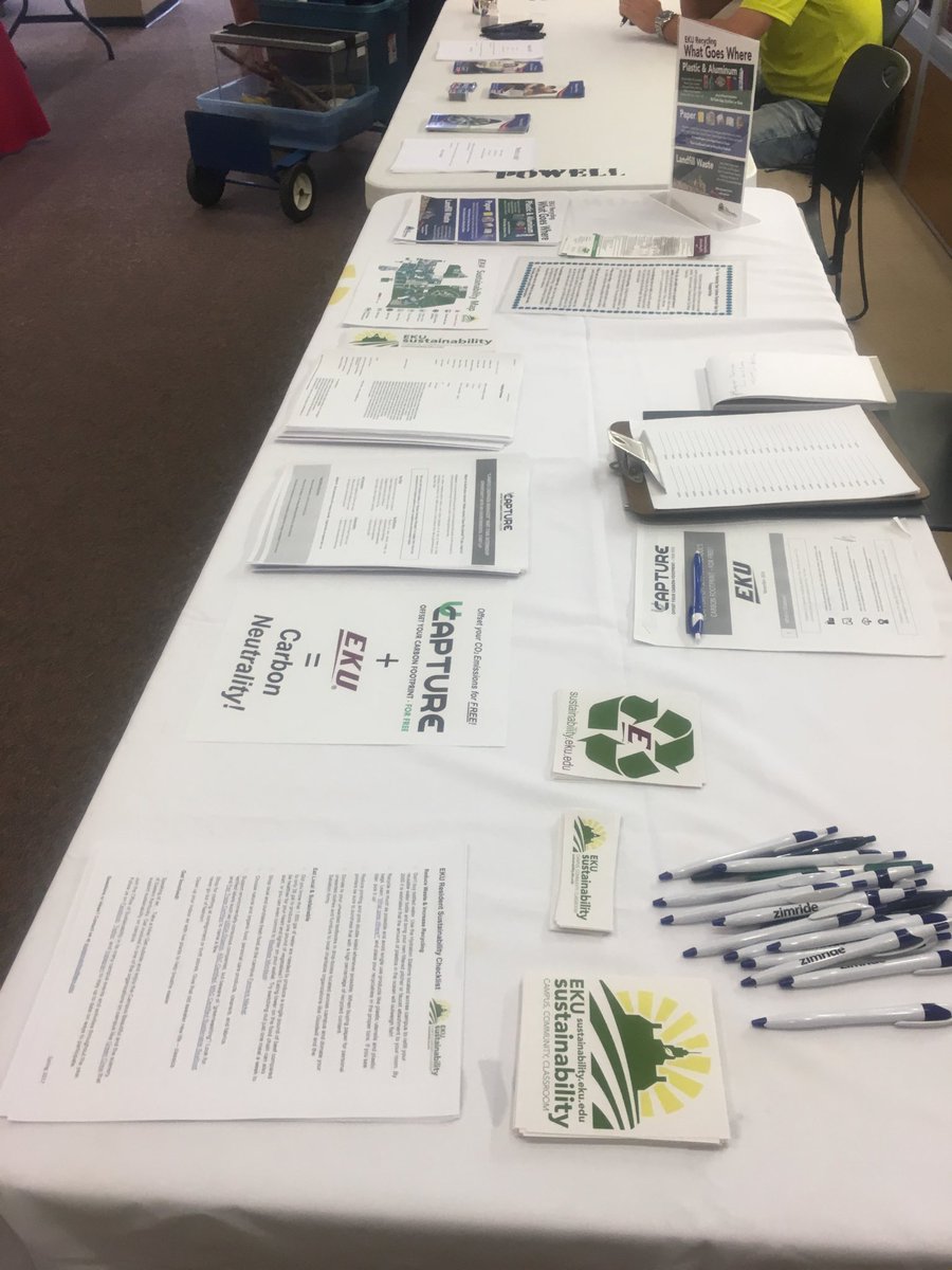 We're hiring students! Come see us in Powell lobby from 10-1 PM today at the job fair to apply 👍🏻 #EKU