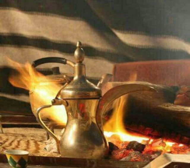 6l2l6's tweet photo. ليه الغلا يفرض على واقعك شخص
شخصً تفرد بين حب و صداقه
مير الوكاد ان غاب تحس في نقص
ويضيق صدرك كلما تذكر فراقه
💔 https://t.co/JiJpOPa5u4