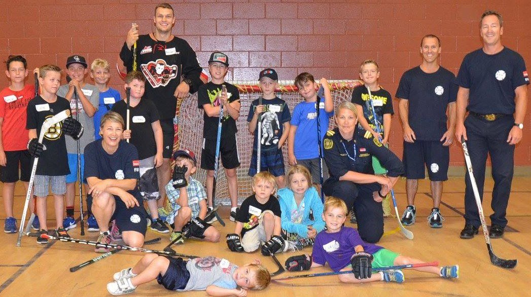 #GivingBack
<a href="/WHLHitmen/">x - Calgary Hitmen</a> alumnus <a href="/bigkeegs5/">Keegan Kanzig</a> will be at the Firefighters Museum  of Calgary today from 1-3pm.
facebook.com/events/1803514…