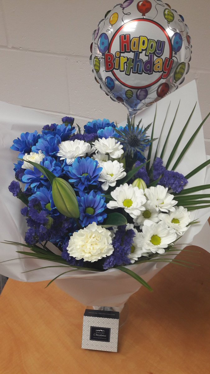 lcavanagh67's tweet photo. @Nwes_Group   thank you for the gorgeous flowers... love them https://t.co/214KVhldd3