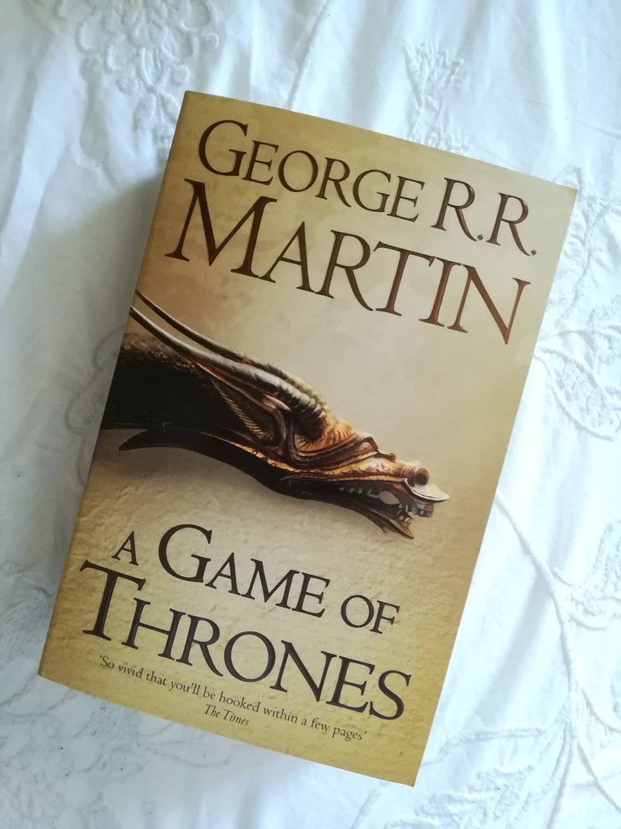 elenamanso_'s tweet photo. Cuando la serie se está cargando la trama y tienes que recurrir a empezar los libros😂
#HypedTho https://t.co/lkZRQuRN4K