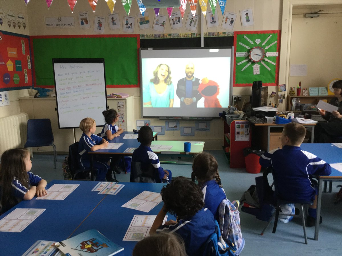 Kelvinside1878's tweet photo. #KAJ2 are learning how to stay #focused and #relaxed by doing Teddy Bear #bellybreathing exercises. #Mindfulness #relaxation @KA_Wellbeing https://t.co/Jlff7NH2DS