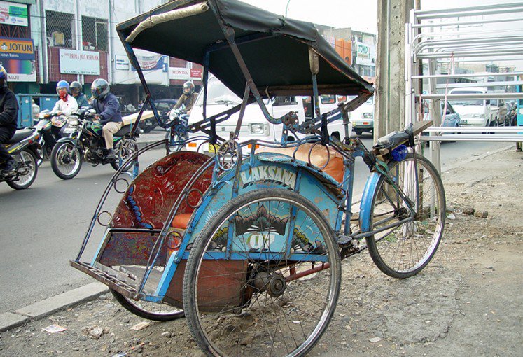 Kisah Tukang Becak Berhasil Didik Anak Hingga S-3
siperubahan.com/read/news/1503…