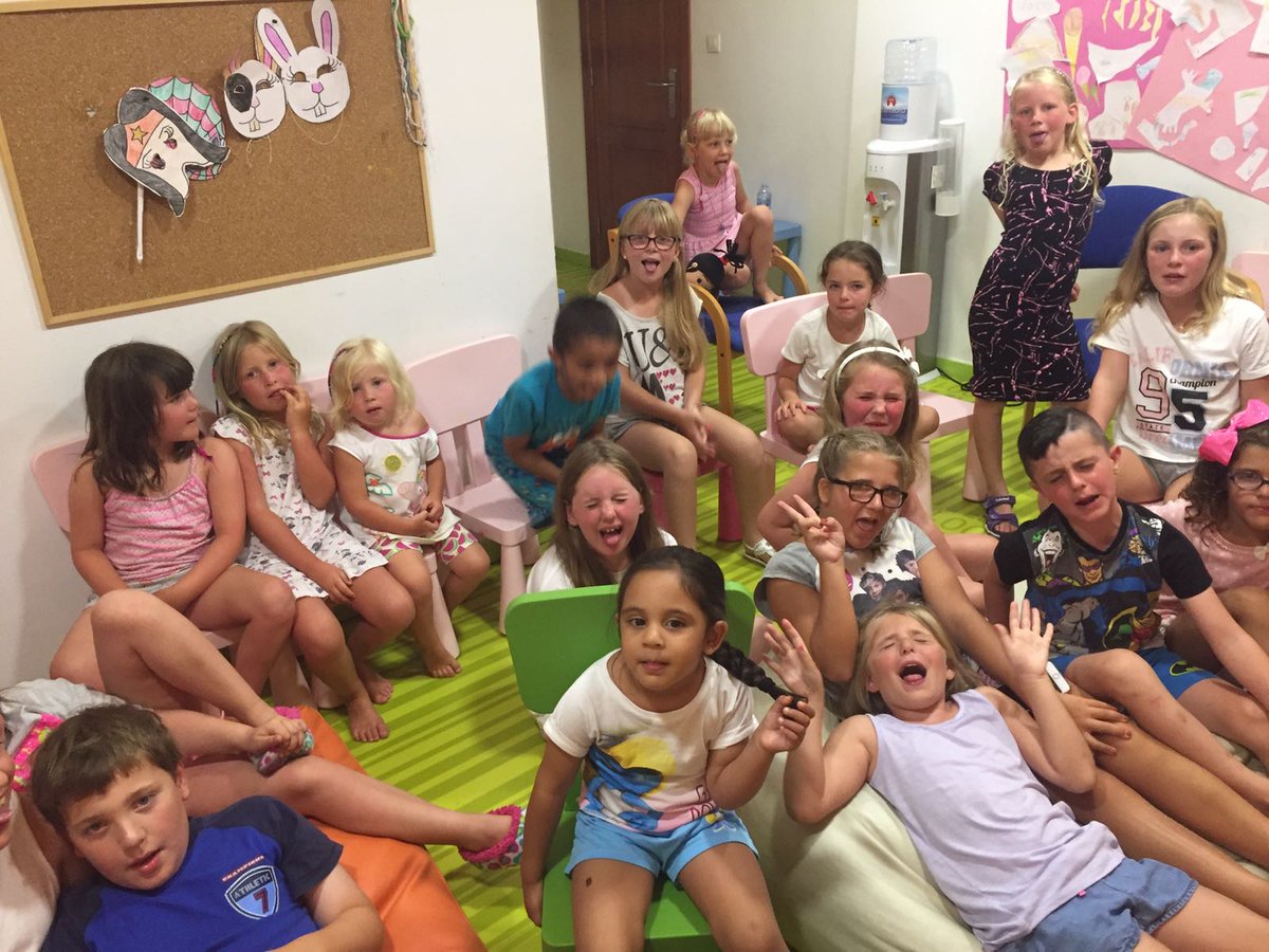 Anne Bennett tweet media