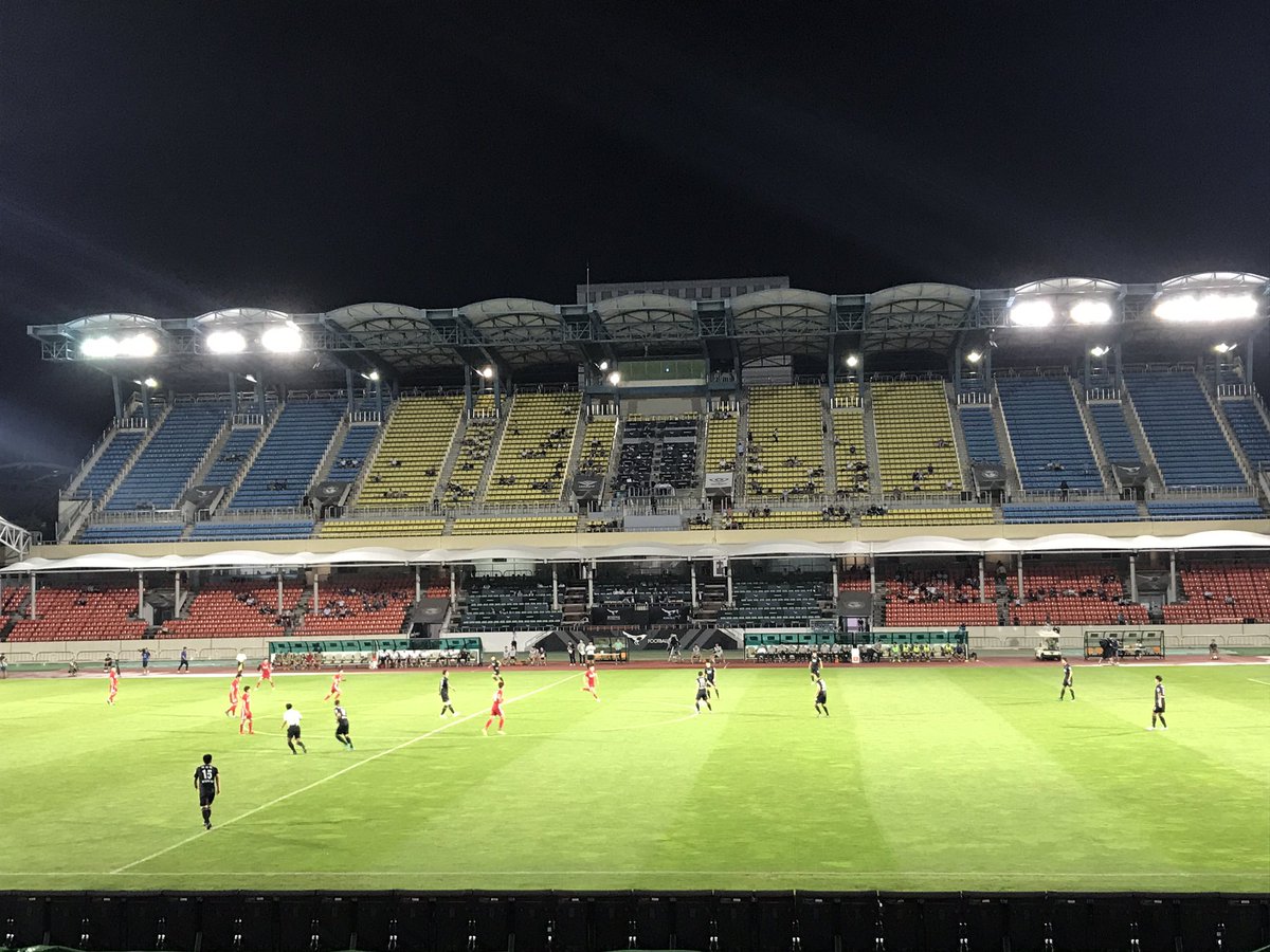 2017 K리그 챌린지 성남 FC 대 부산아이파크의 전반전 경기가 시작되었습니다. #성남시 #창조산업과 가 함께 응원합니다!!