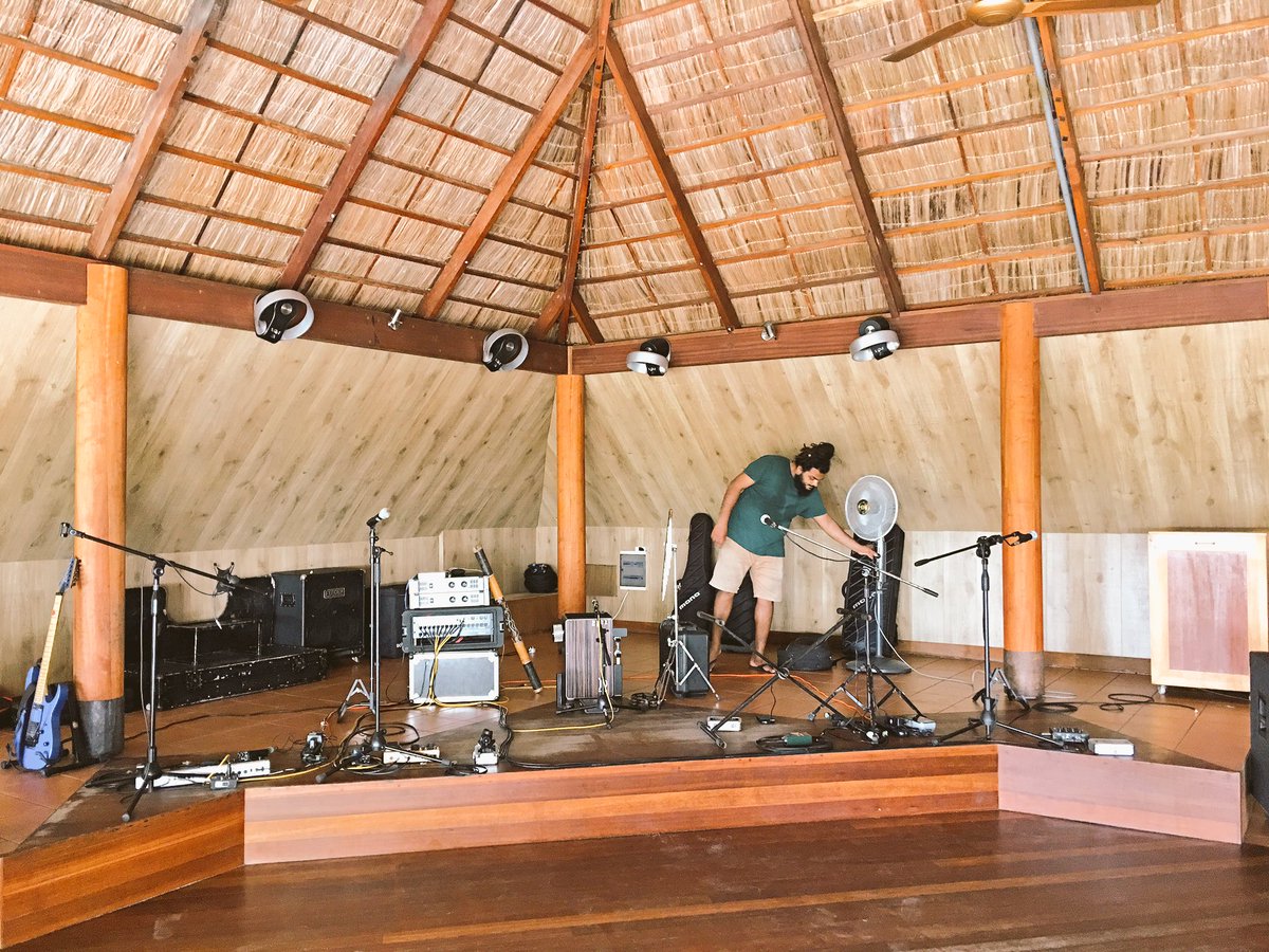 limestone_mv's tweet image. Setup finished too soon?? 😅😅😅😅😅#gigday #soundsetup #livemusic #maldives #limestonemv