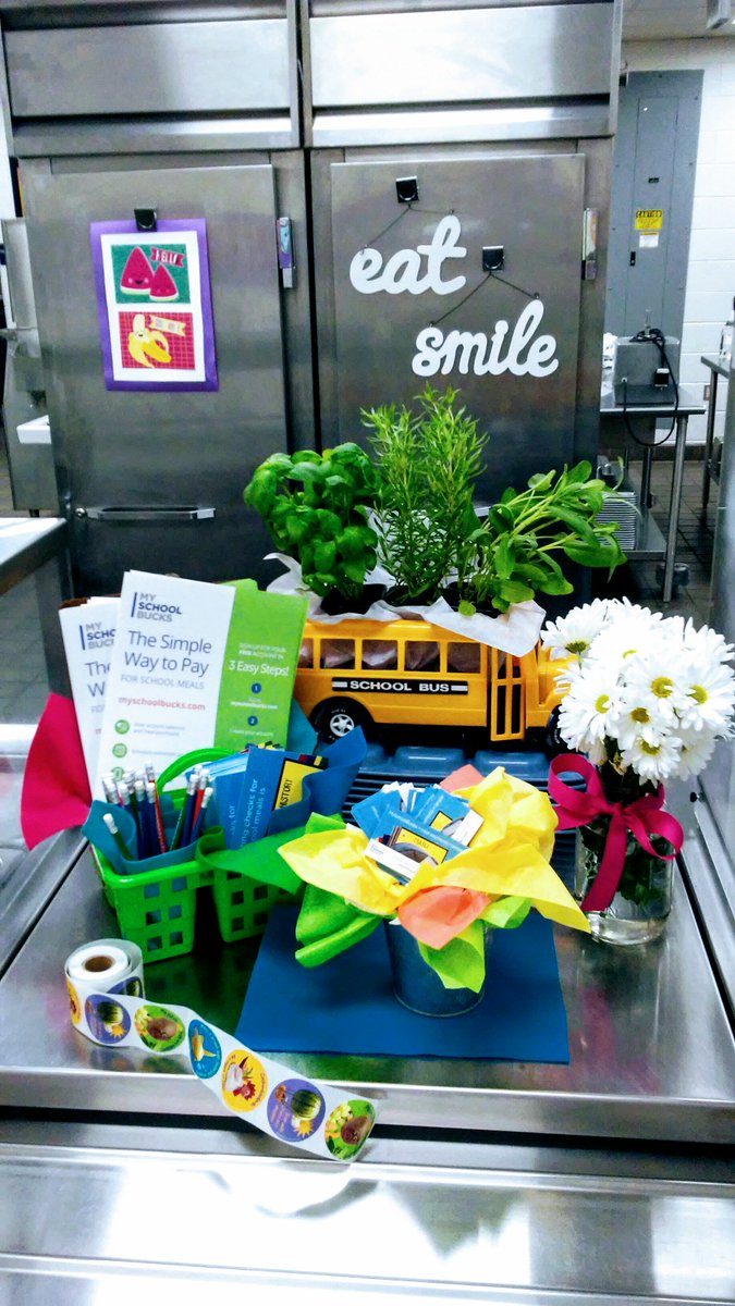 LCPSCafe's tweet photo. Who would not be excited for #BacktoSchool with a serving line display like this from #LegacyES?! @SchoolMealsRock @SchoolLunch https://t.co/z9rEShmlVk
