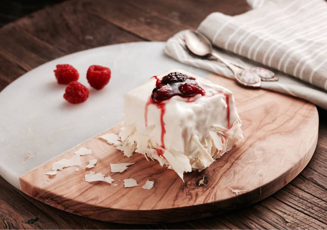 Mevsimden beklentimiz deniz, kum, güneş falan değil sadece Yaz Pastası! 😅