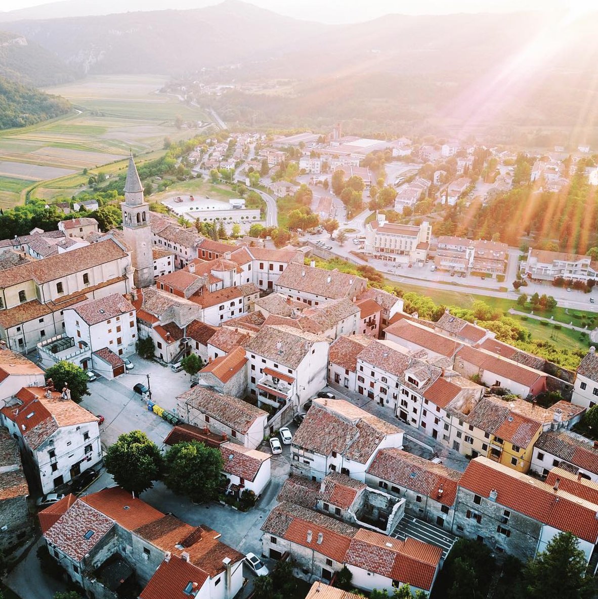 The sunshine glow on the tiled rooftops in <a href="/BuzetCroatia/">Buzet Tourist Board</a> make for a pretty dazzling view! #sunshine #shareistria