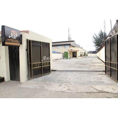 AriyaVendors's tweet photo. Classy and affordable venue in Lagos. Check out Brava event center #weddingvenue #weddingreception #classyevent https://t.co/rGZZopMcvX https://t.co/pxrmVlM97J