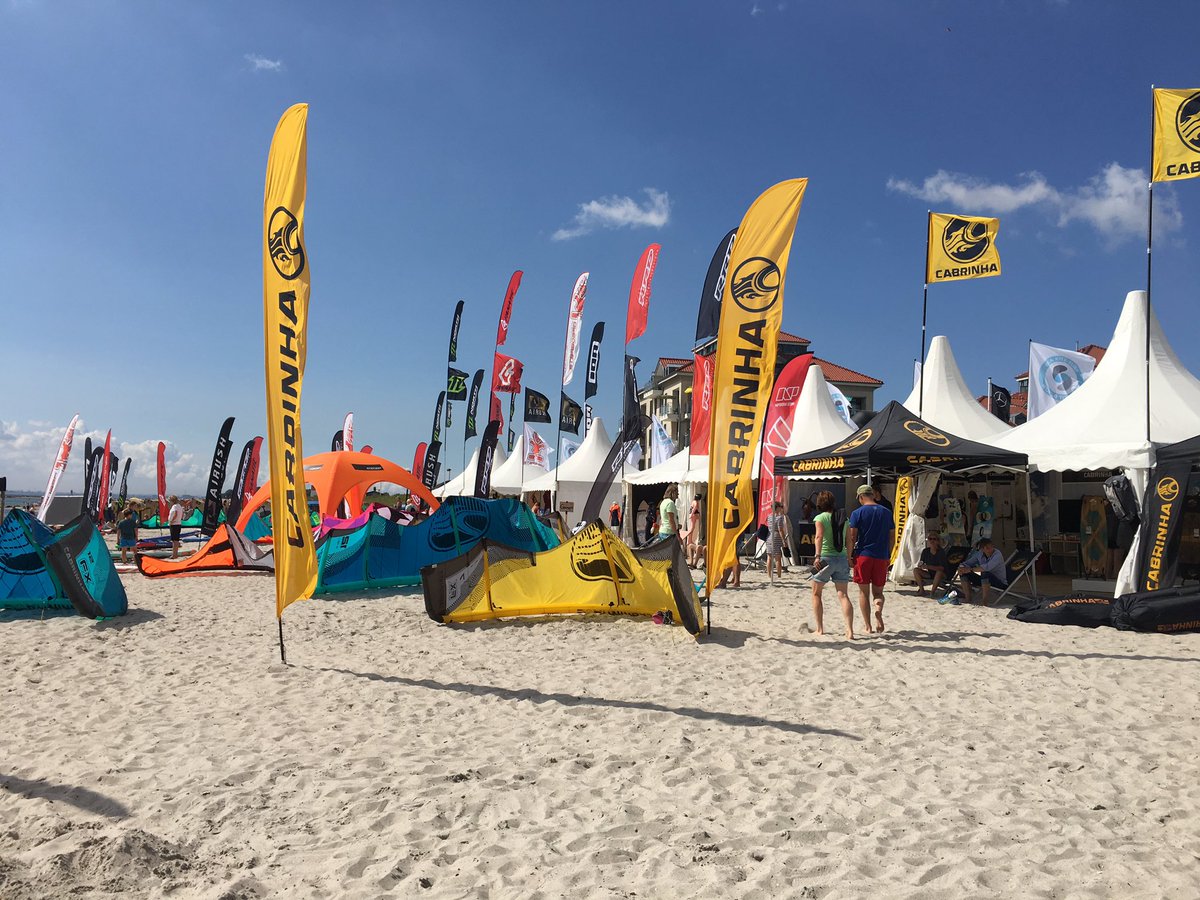 HughWintersLIVE's tweet photo. #kiteworldcup 2017 #fehmarn https://t.co/djASJWXbEy