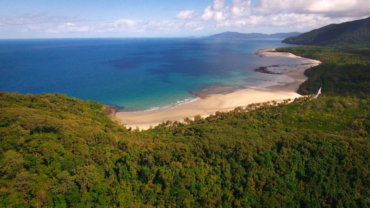 MaxGourmelen's tweet photo. Vol en #Drone au-dessus de #Daintree à #CapTribulation #Queensland #Australie https://t.co/o8PJjBgk6D