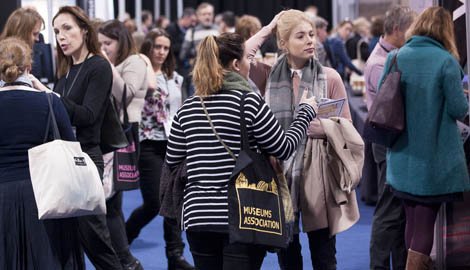 Learn new ways of engaging audiences at Manchester 2017 with <a href="/VolunteerMakers/">Volunteer Makers</a>: mus.ms/2veTwBT #museums2017 #volunteers #museums