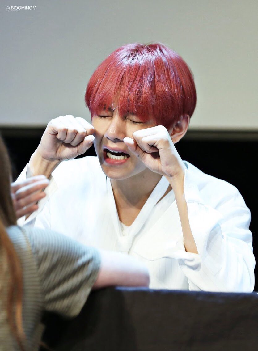 しゅぷ すぐ泣き真似しがち キヨい Bts 防弾少年団 キムテヒョン テヒョン テテ V 방탄소년단 김태형 태형 태태 뷔 キムテヒョンで世界平和は作れる Teambts T Co D5uwjzf6cz Twitter