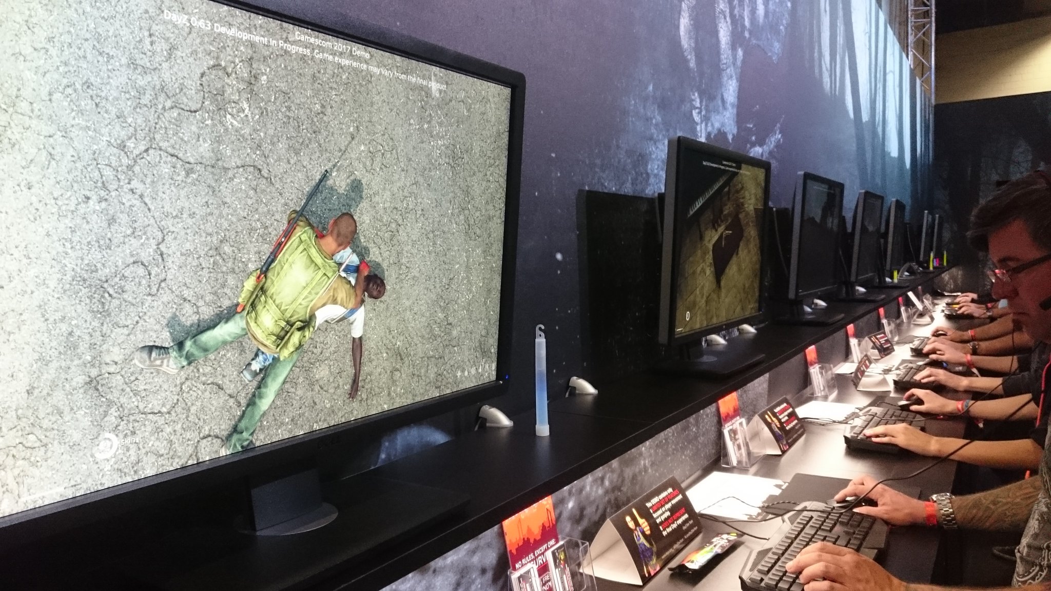 DH6YwW2XsAA27ao.jpg:large