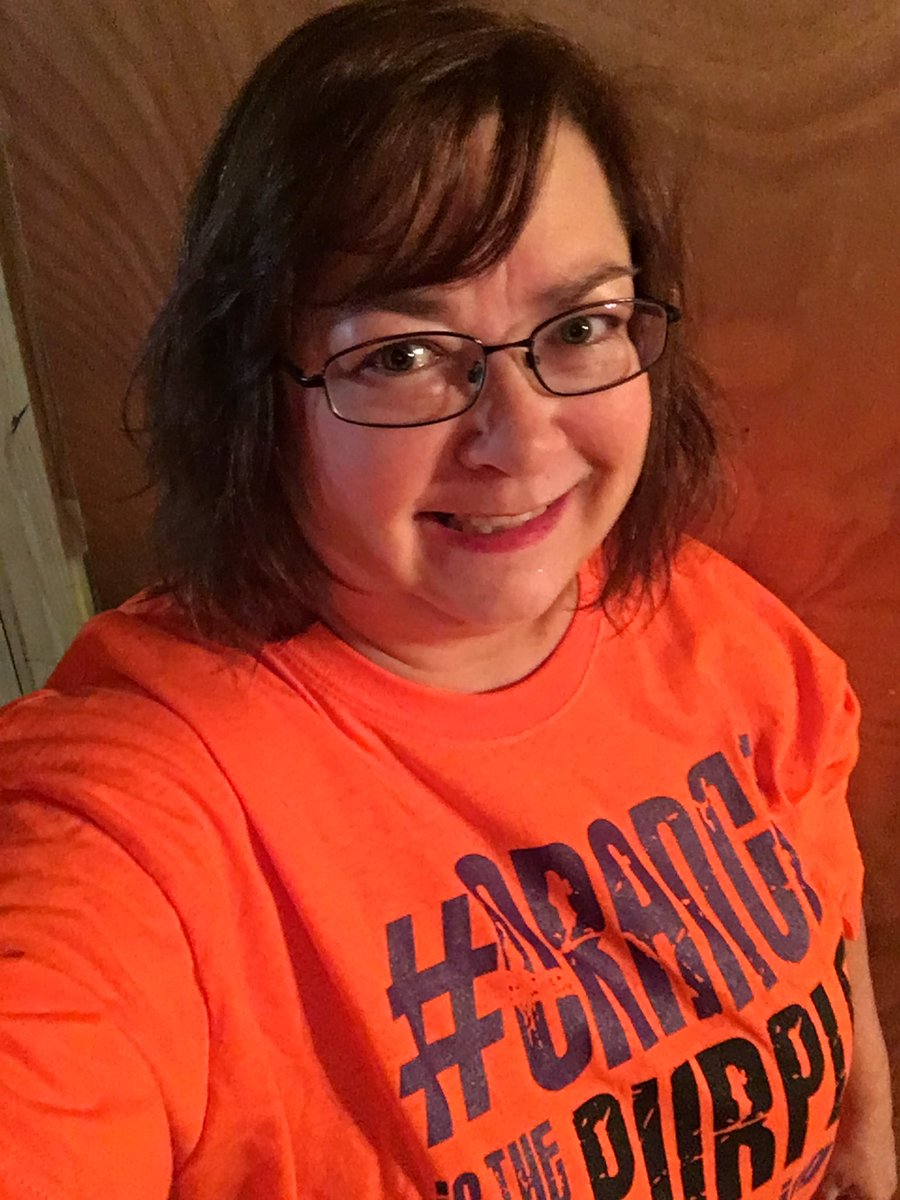 smbrearty's tweet photo. #WeAreLufkin #OrangeIsTheNewPurple https://t.co/Fr4O2tuRLz
