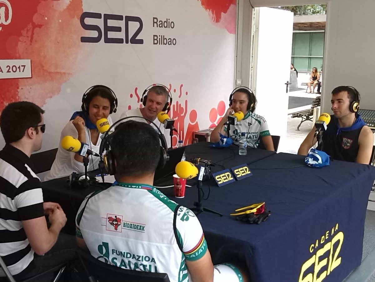 radiobilbao's tweet photo. Menuda mesa más plural hemos firmado en #OpenJaiaSER https://t.co/foGDA8qmQ6