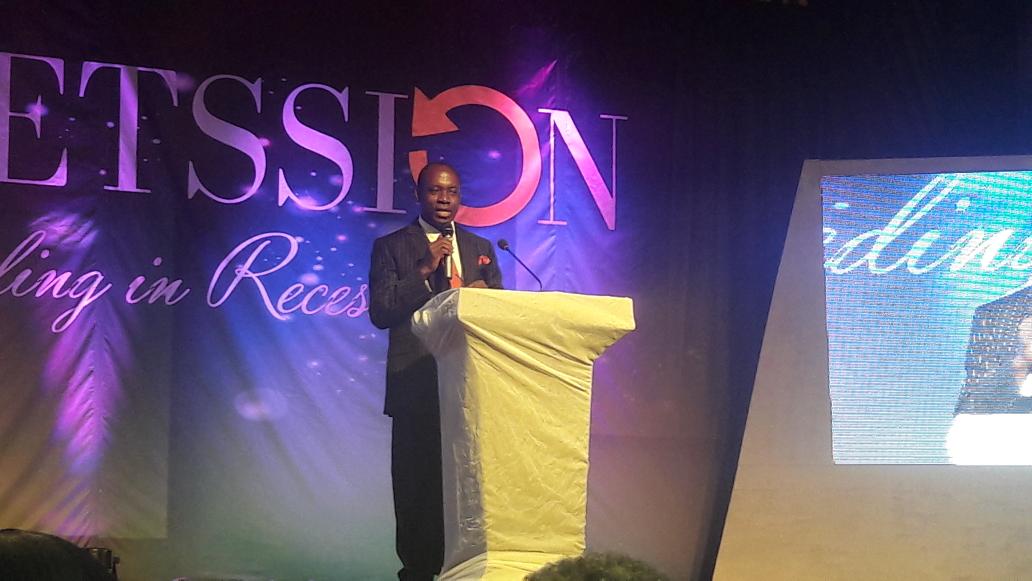 AtexXeta's tweet photo. #resetsssion with Prof Charles Soludo.
Reset your mindset. #uachd https://t.co/qUjzf2sK8J