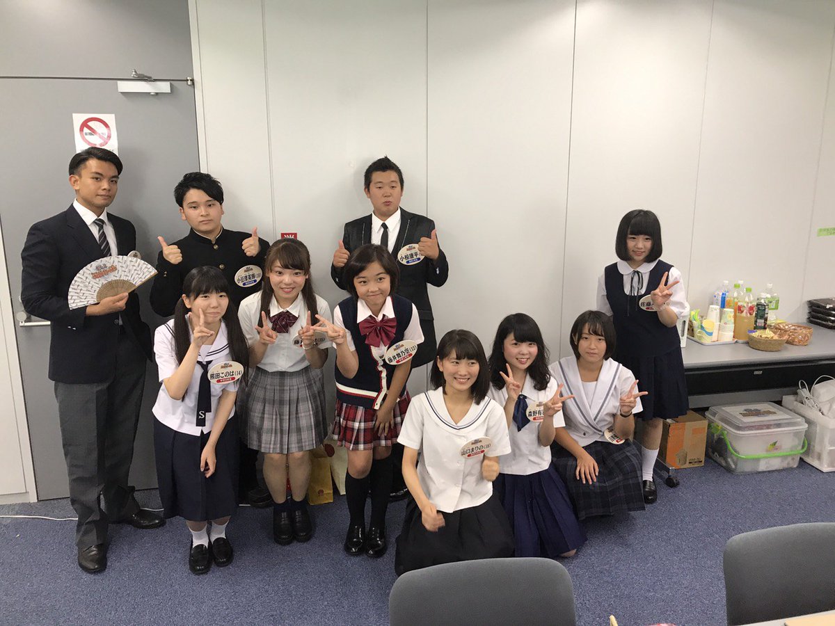 ___uuuci's tweet image. 8月23日放送「THE カラオケバトル」に出演しました！初めてのテレビは温かくて優しくて眩しくて、スタジオがキラキラキラキラで…✨感動しまくりでした😢！！ 歌うのがいつもの何十倍も楽しかったです😆🎤💪最っ高の一日でした❤ これからも頑張りますので、応援よろしくお願いします😁