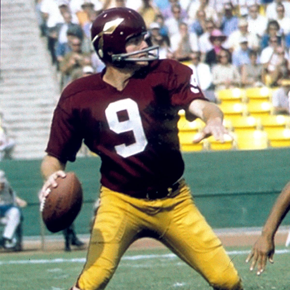 Help us wish a happy 83rd birthday to legend and QB Sonny Jurgensen! 