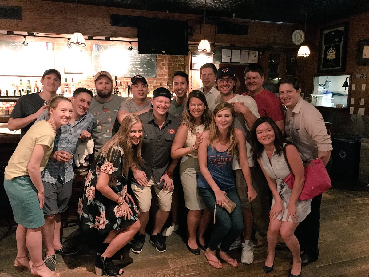 VirginiaBeerCo's tweet photo. Our thanks to @MeridianPint for hosting us last night for #DCBeerWeek, and to you #VAbeer fans who joined us for #DCBW2017 beers & cheers! 🍻 https://t.co/IdweTexTeg