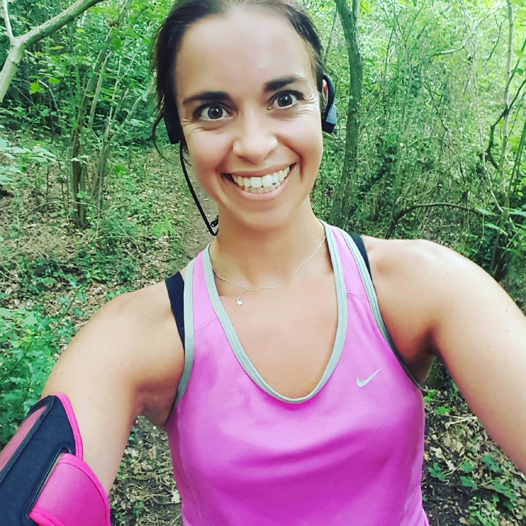 DecorusFitwear's tweet photo. So happy to be up &amp; running this morn...4.5 wks to Great East Run! Eek! #greateastrun #HalfMarathon follow us here https://t.co/ySzjkl1YFW https://t.co/sNC1KAH9Jp