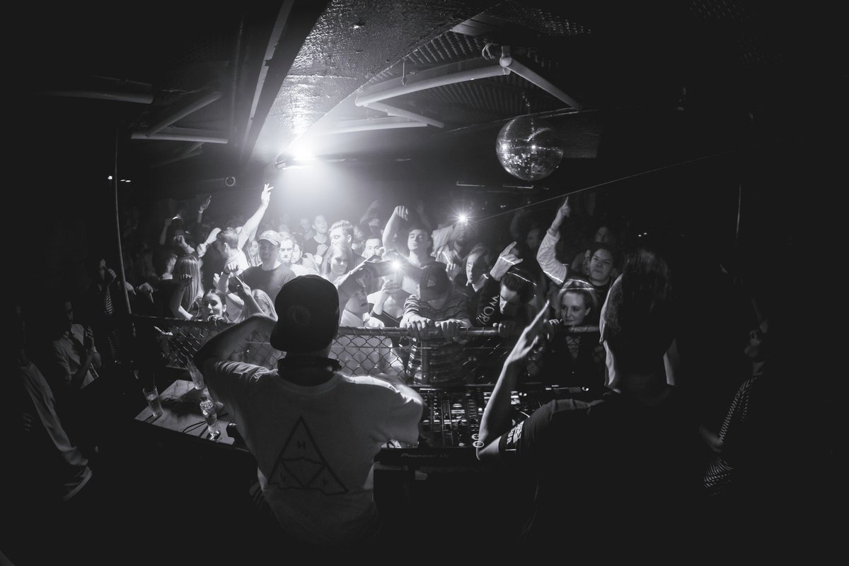 Holly Circus! @ Adelaide <a href="/electriccircuss/">Electric Circus</a> #dogstour2017