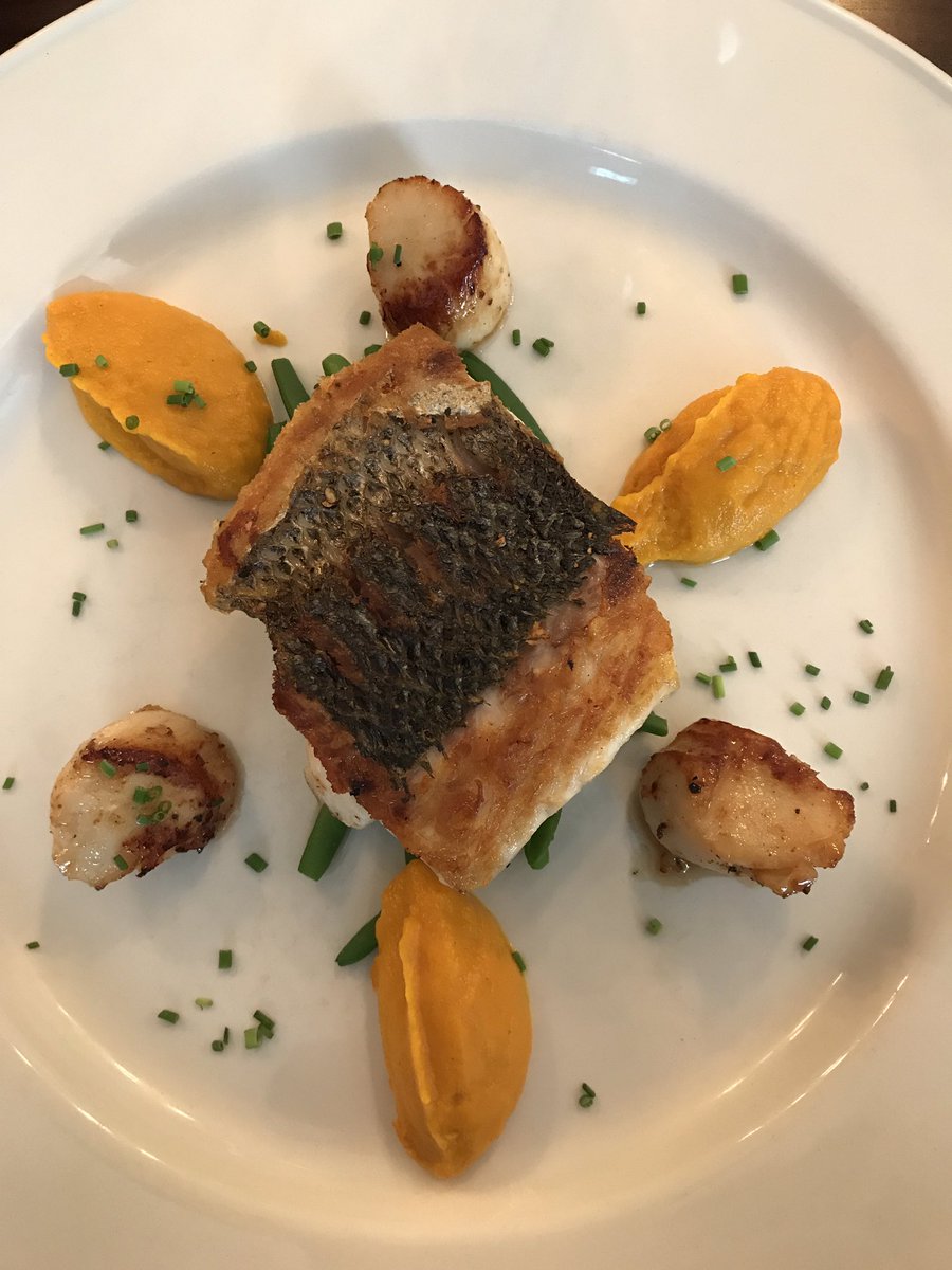 JaneShayegan's tweet photo. Photo shoot went well with @ferlapaolo at Raphael restaurant @VisitBath @BathLifeMag https://t.co/myEzH5sZQS