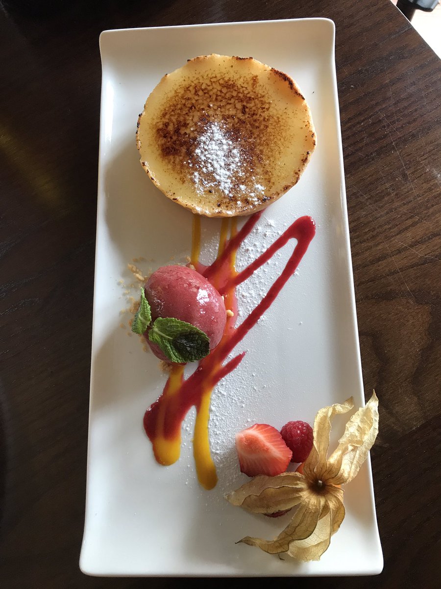 JaneShayegan's tweet photo. Photo shoot went well with @ferlapaolo at Raphael restaurant @VisitBath @BathLifeMag https://t.co/myEzH5sZQS