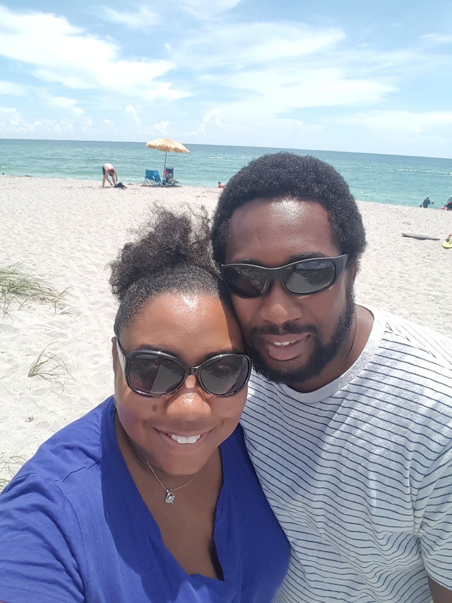 Chandrahc83's tweet photo. Got ice cream in FL, ate BBQ in Nashville, took in the sites in Memphis, found the home of the Browns in Ohio #skeetersummer https://t.co/oTEOswKW52